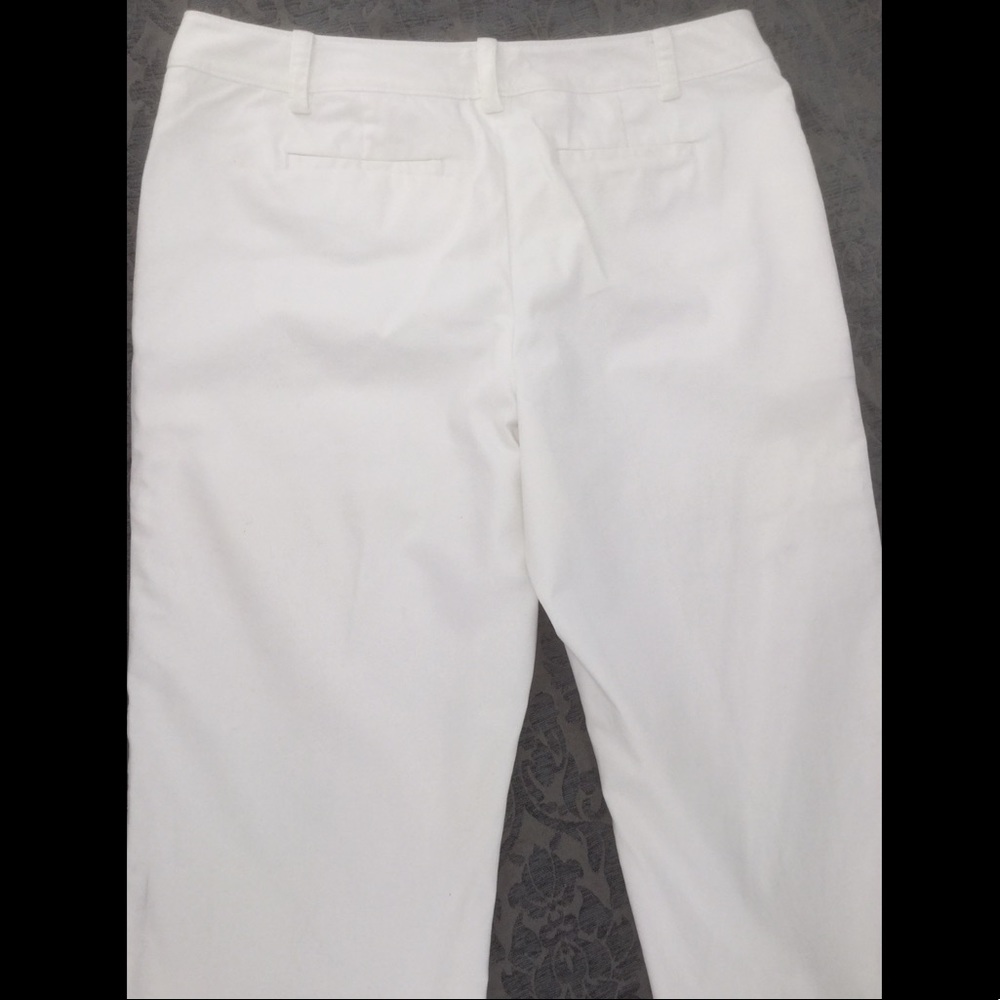 Ann Taylor size 10 White Capri Pants - Picture 8 of 8